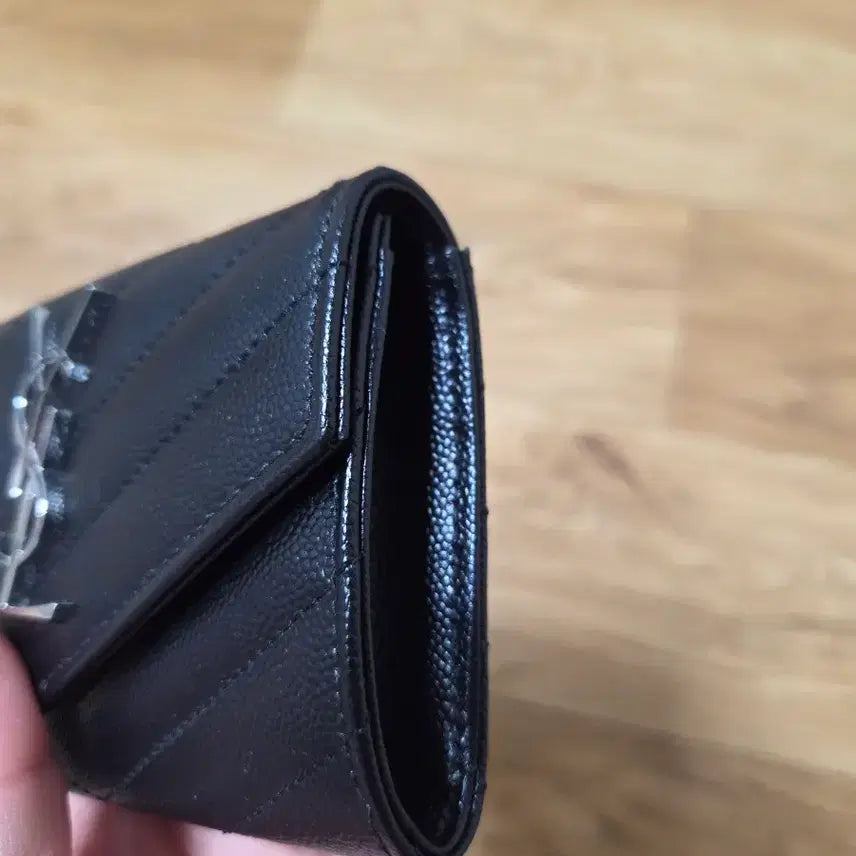 [BUNJANG] Yves Saint Laurent Matelassé Wallet / 입생로랑 마틀라세 반지갑
