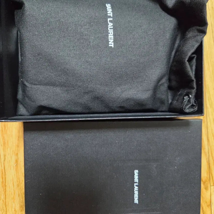 [BUNJANG] Yves Saint Laurent Matelassé Wallet / 입생로랑 마틀라세 반지갑