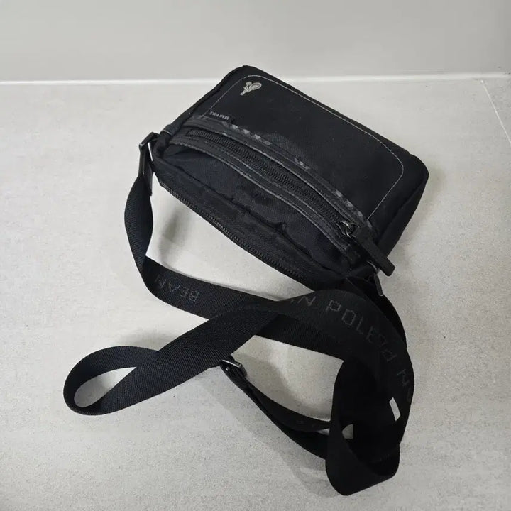 [BUNJANG] Beanpole Black Mini Crossbody Bag / 빈폴 블랙 미니 크로스백 남녀공용