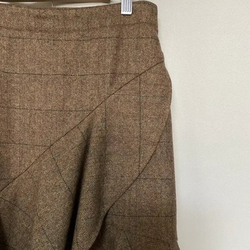 [BUNJANG] System Herringbone Check Ruffle Long Skirt / 시스템  헤링본 체크 러플 롱 스커트