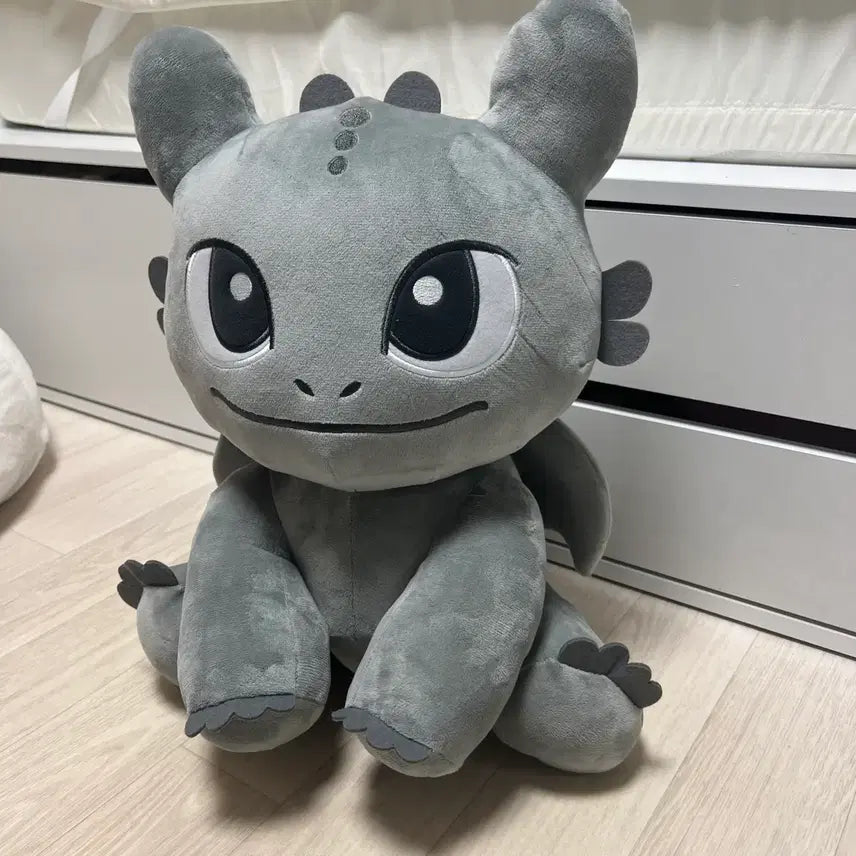 [BUNJANG] How to Train Your Dragon Toothless 45cm Gray Plush Toy / 드래곤길들이기 투슬리스 45cm 그레이 대형 인형