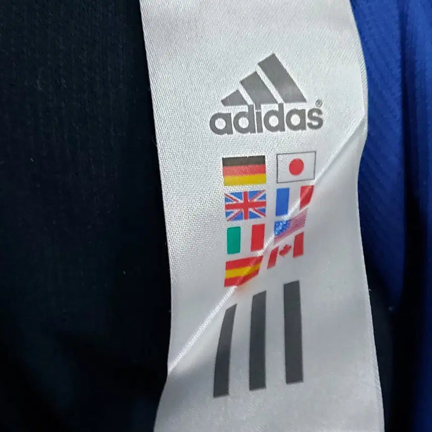 [BUNJANG] Adidas 105 Vintage Hooded Woven Jacket / 아디다스 105 빈티지 후디 우븐자켓/바람막이. NB.