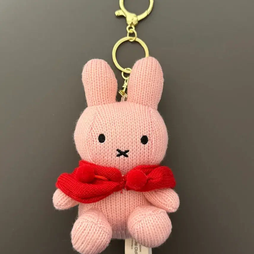 [BUNJANG] Miffy Pink Knit Cape Keychain / 니트 망또 미피 핑크 키링
