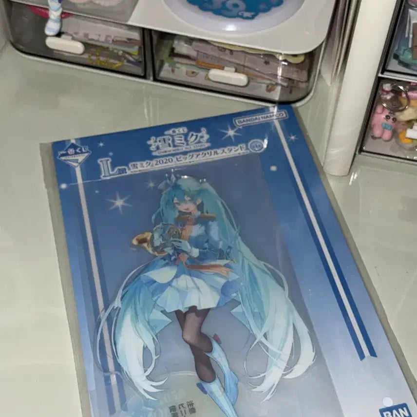 [BUNJANG] Hatsune Miku 2020 Acrylic Stand / (미개봉) 하츠네미쿠 제일복권 유키미쿠 쿠지 아크릴 스탠드 2020 L상