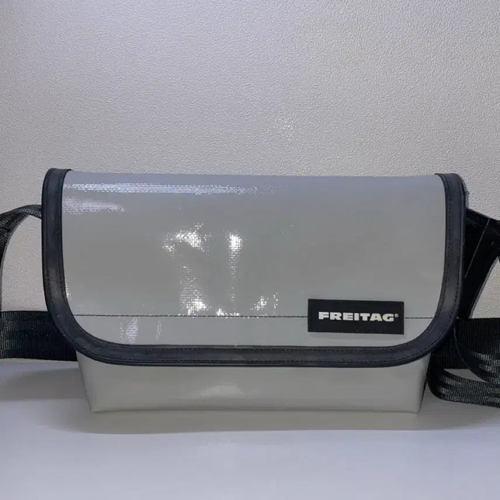 [BUNJANG] Freitag Hawaii Five-O Shoulder Bag / 프라이탁 하와이파이브오