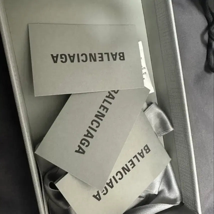 [BUNJANG] Balenciaga Card Holder / 발렌시아가 키링 카드지갑