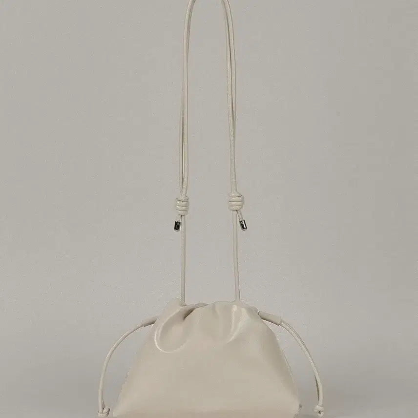 [BUNJANG] Leighton Nua Moon Ivory Bag / 레이튼 누아백 (leighton nua bag) moon ivory