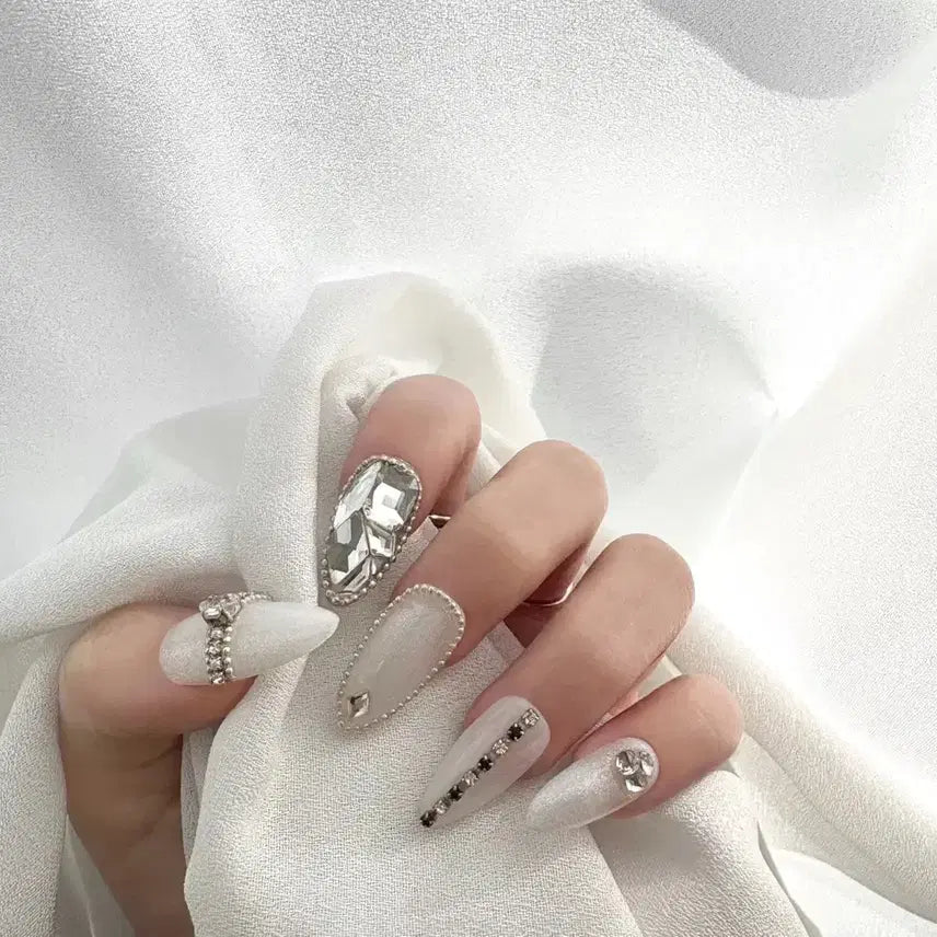 [BUNJANG] Sharon Blanc White Glitter Full Stone Nail Tips / 시럽 화이트 글리터 풀스톤 네일팁 / 14종 쉐입