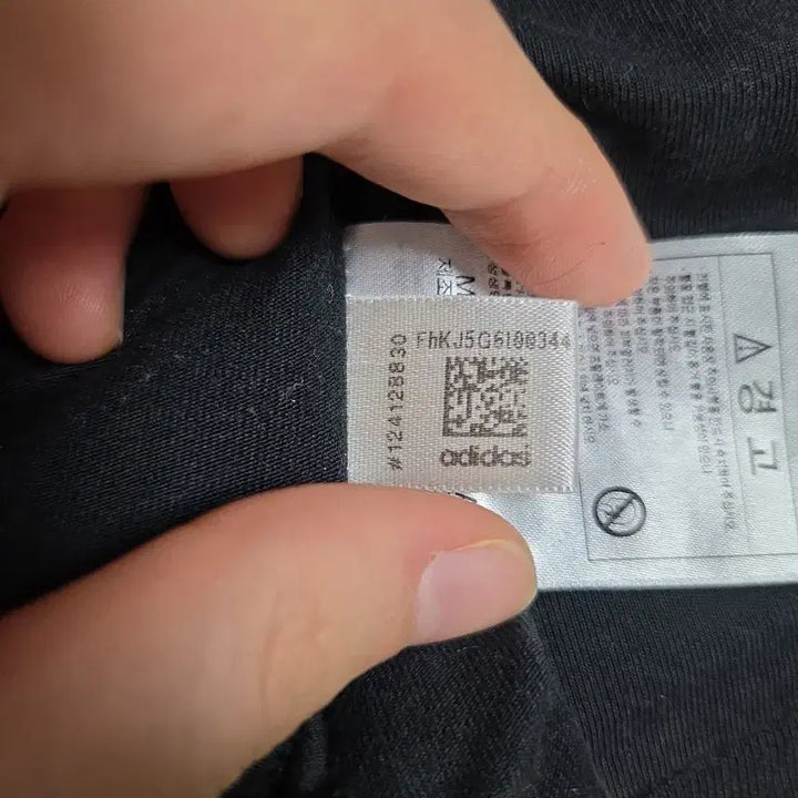 [BUNJANG] Adidas Essentials 3-Stripes Hoodie Jacket / 아디다스 에센셜 3스트라이프 후드집업