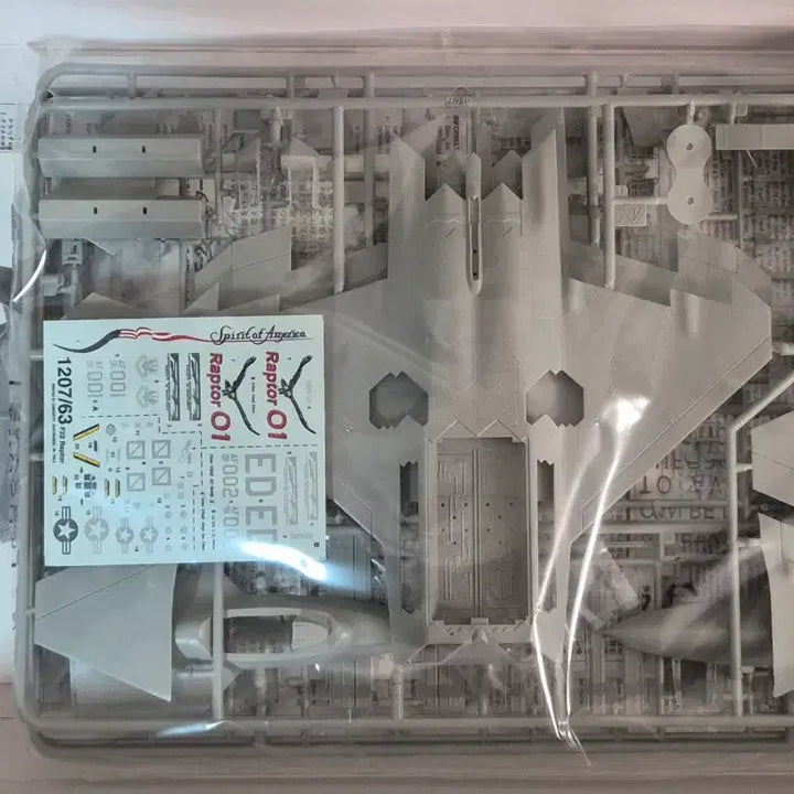 [BUNJANG] Tamiya 1/72 Scale F-22 Raptor Model Kit / 타미야 1/72 F-22 랩터