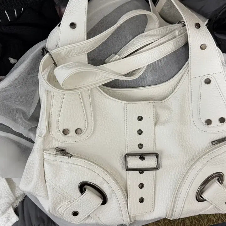 [BUNJANG] White Leather Shoulder Bag / 화이트 가죽 숄더백