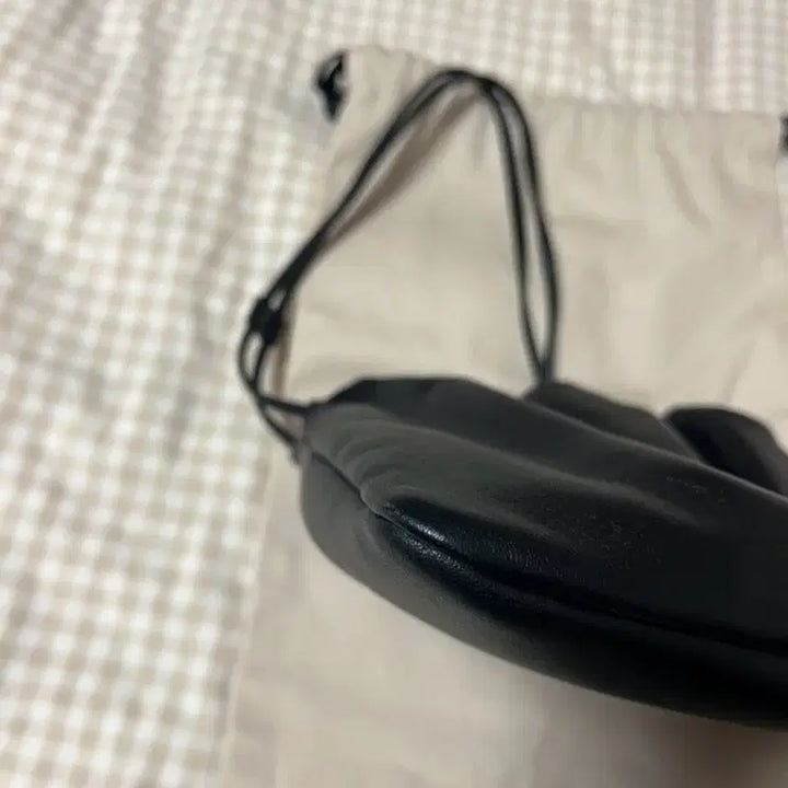 [BUNJANG] Nothing Written Nella Strap Bag / 낫띵리튼 넬라백 Nella strap bag 기본사이즈