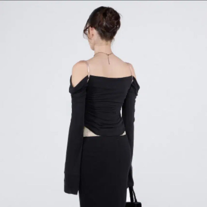 [BUNJANG] Sculptor Drape Off-Shoulder Black Top / 스컬프터 드레이프 오프숄더 블랙 탑 *단종*