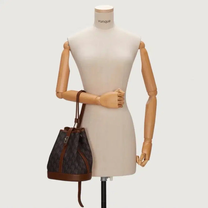 [BUNJANG] Vunque Toosee One Shoulder S Brown / 분크 Toosee One Shoulder S 브라운