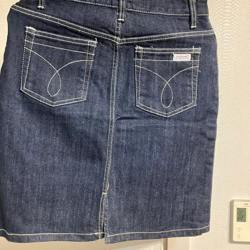 [BUNJANG] Basic Black Denim Skirt / 기본 흑청 데님 스커트