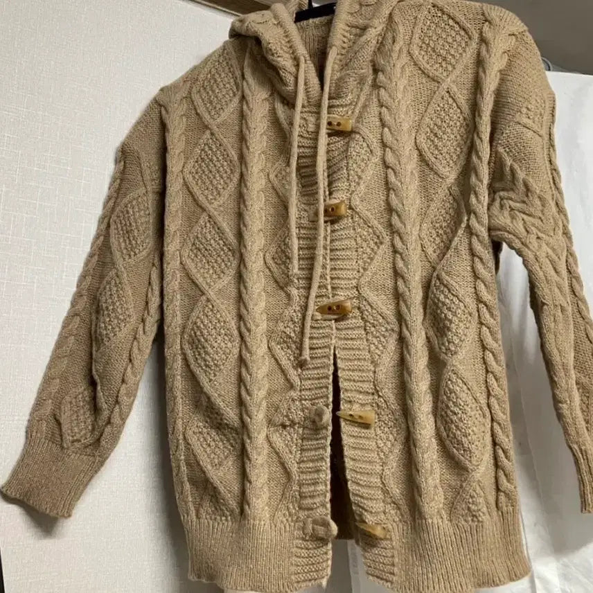 [BUNJANG] Beige Cable Knit Hooded Cardigan / 베이지 케이블 니트 후드 가디건