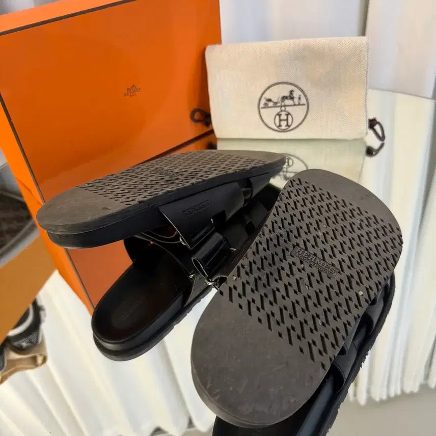 [BUNJANG] Hermes Chypre Calfskin Sandals Slippers (Size 42) / [더스트 구성,42사이즈] 에르메스 시프레 카프스킨 샌들 슬리퍼