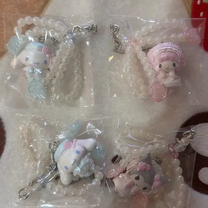 [BUNJANG] Sanrio White Frill Strap Keyring / 산리오 화이트 프릴 스트랩 키링 판매합니나