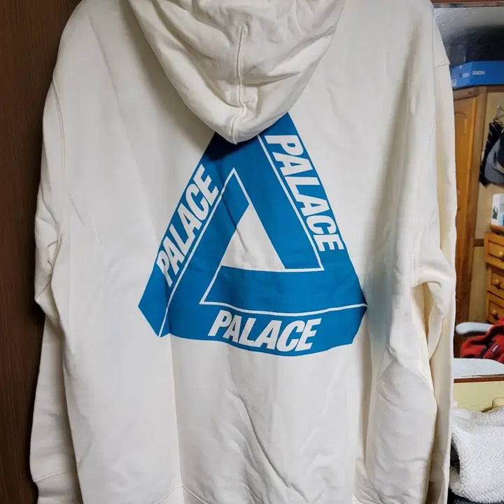 [BUNJANG] Palace Reacto Tri-Ferg Hoodie White - 23SS / 팔라스 리액토 트라이퍼그 후드 화이트 - 23SS