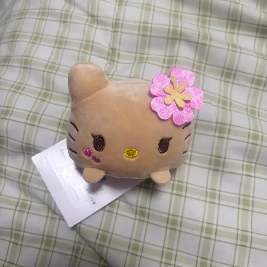 [BUNJANG] Sanrio Don Quijote Gals Hello Kitty Mochi Plush / 태닝키티 돈키호테 모찌마스 키티모찌 헬로키티 산리오 갸루 인형 리락쿠마
