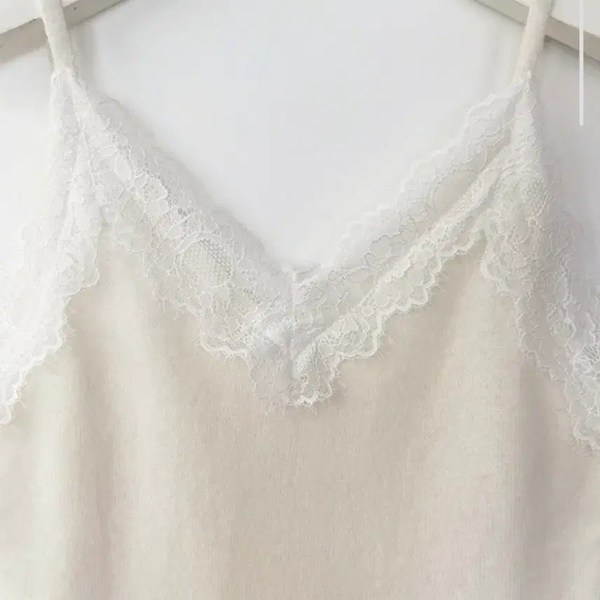 [BUNJANG] Milkcocoa Lace Slip Tank Top / [밀크코코아] 레이스 슬립 나시 (wool 50%)