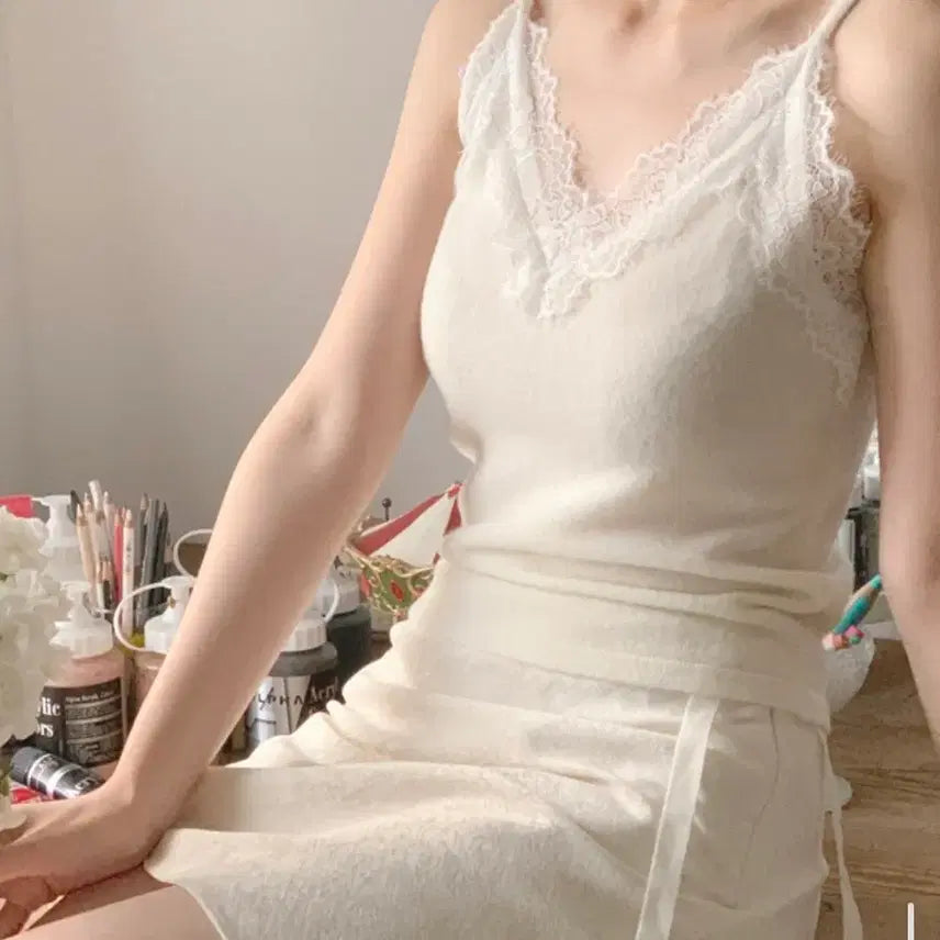 [BUNJANG] Milkcocoa Lace Slip Tank Top / [밀크코코아] 레이스 슬립 나시 (wool 50%)