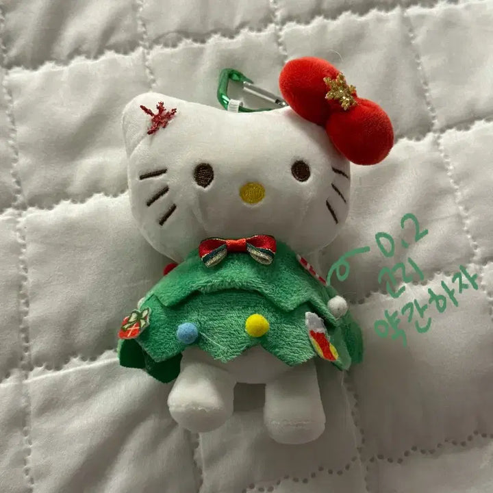[BUNJANG] Hello Kitty Christmas Tree Doll / 새상품) 헬로 키티 크리스마스 트리 인형