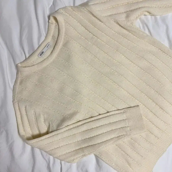 [BUNJANG] Mixxo Ivory Knit Sweater / 미쏘 아이보리색 니트