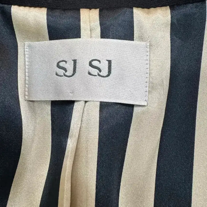 [BUNJANG] SJSJ Gold Button Chain Detail Double Jacket / SJSJ 한섬 블랙 더블자켓 55 골드버튼 체인디테일