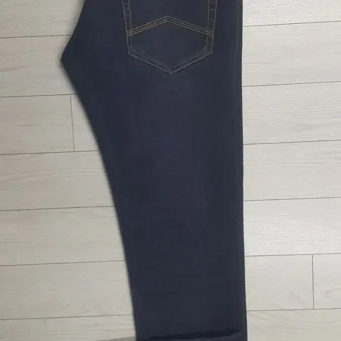 [BUNJANG] Armani Leather Patch Gold Detail Jeans / [A/X]아르마니 정품(사방스판) 가죽패치 금장대님 33인치(No.73)