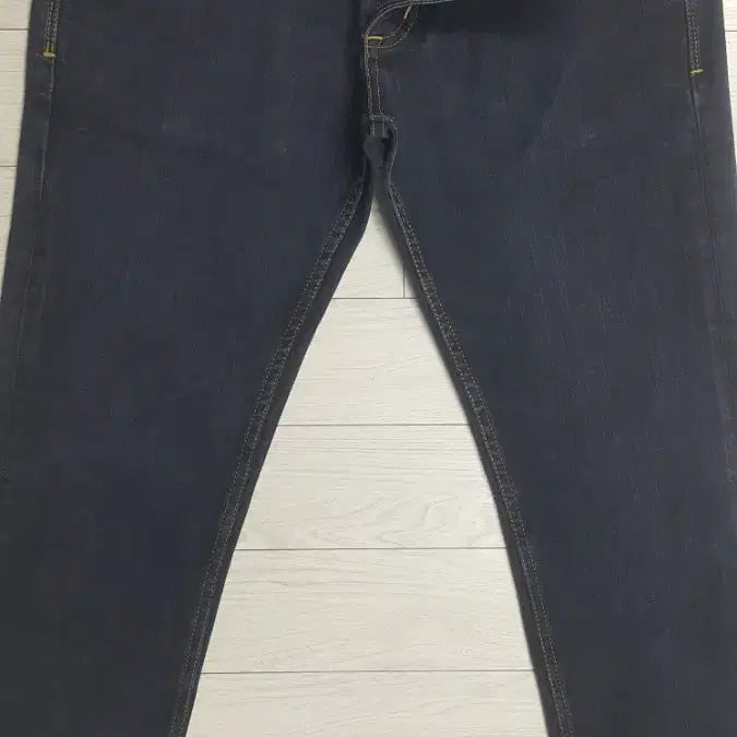 [BUNJANG] Armani Leather Patch Gold Detail Jeans / [A/X]아르마니 정품(사방스판) 가죽패치 금장대님 33인치(No.73)