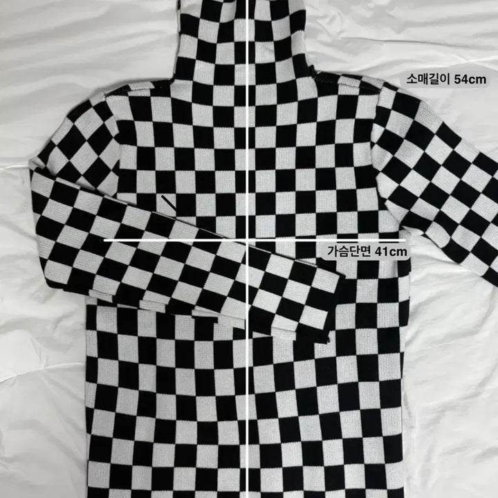 [BUNJANG] Check Pattern Turtleneck Knit Long Sleeve / 체크 패턴 터틀넥 니트 긴팔