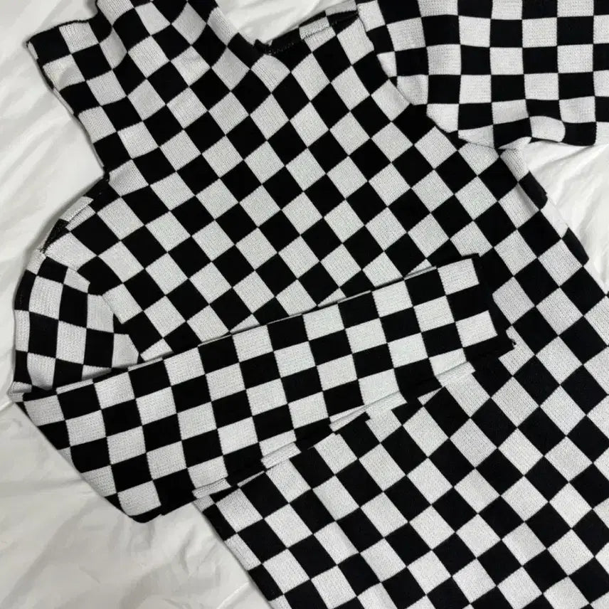 [BUNJANG] Check Pattern Turtleneck Knit Long Sleeve / 체크 패턴 터틀넥 니트 긴팔