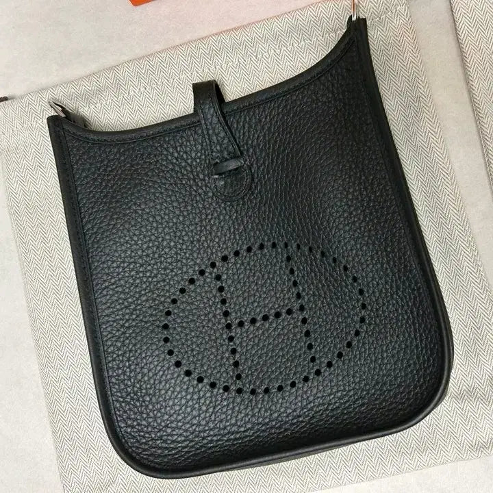 [BUNJANG] Hermes Evelyne 16 Amazon Black Bag / 새상품 에르메스 미니 에블린 16 아마존 블랙 K각인