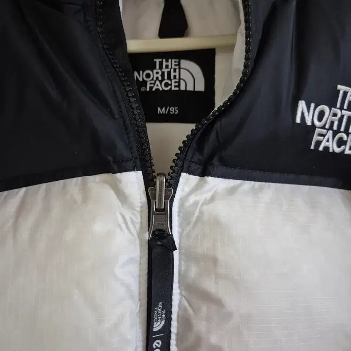 [BUNJANG] The North Face 1996 Retro Nuptse Padded Jacket White (M) / 노스페이스 1996 눕시 패딩 화이트 M(95) 팝니다.