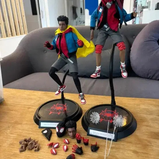 [BUNJANG] Spider-Man Miles Morales Figure Bundle Set / 스파이더맨 마일스 모랄레스 피규어 영리치 (일괄 판매)