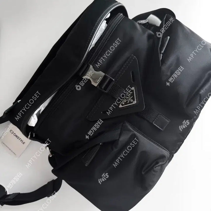 [BUNJANG] Prada 2VD062 Re-Nylon Leather Shoulder Bag / 프라다 2VD062 리나일론 레더 숄더백