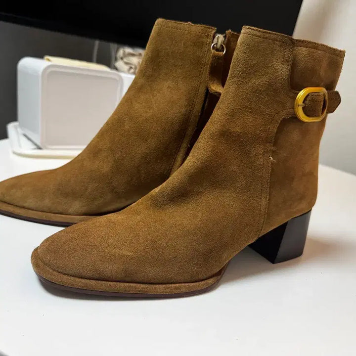[BUNJANG] ZARA Ankle Boots Brown 39 / ZARA 자라 스웨이드 앵클 부츠 카멜 39사이즈