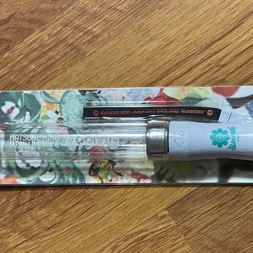 [BUNJANG] Hatsune Miku Blooming Penlight / 미개봉 하츠네미쿠 블루밍 펜라이트 응원봉 Miku Blooming
