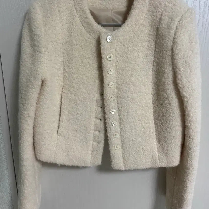 [BUNJANG] Gloney PEBBLE BOUCLE JACKET (IVORY) / 글로니 PEBBLE BOUCLE JACKET(IVORY)