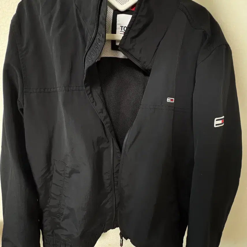 [BUNJANG] Tommy Hilfiger Nylon Black Blouson Jacket / 타미진스 나일론 블루종 블랙 자켓