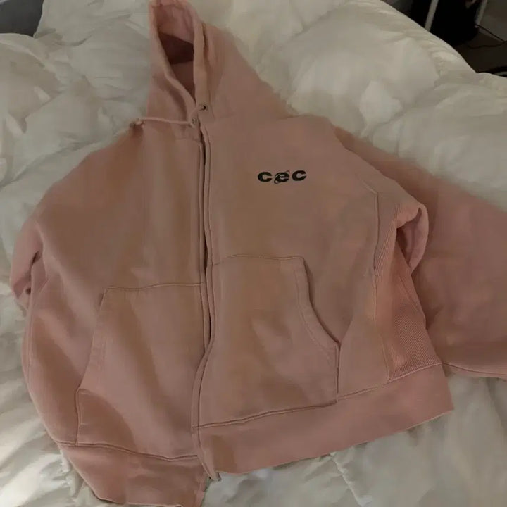 [BUNJANG] ChanceChance Strawberry Milk Explorer Hooded Zip-up / 챈스챈스 딸기우유 익스플로러 후드집업 핑크