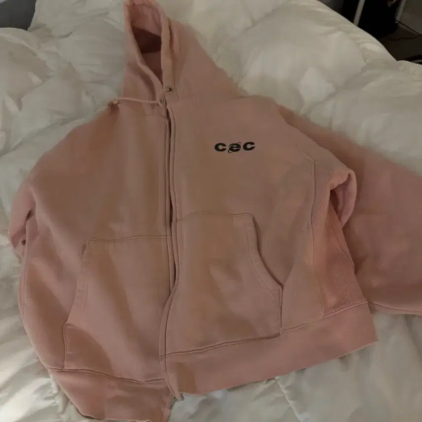 [BUNJANG] ChanceChance Strawberry Milk Explorer Hooded Zip-up / 챈스챈스 딸기우유 익스플로러 후드집업 핑크