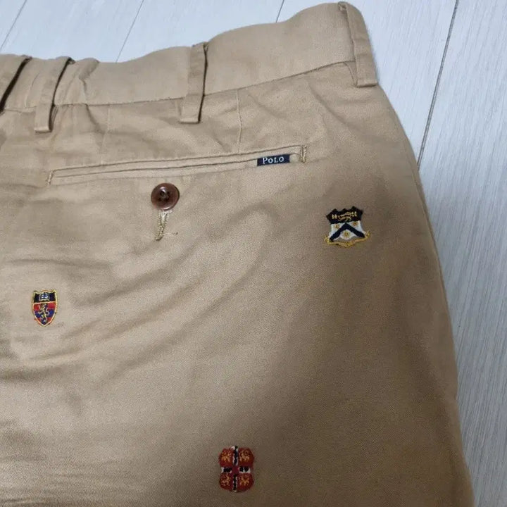 [BUNJANG] Polo Ralph Lauren Khaki Embroidered Shorts (Size 28) / 폴로 랄프로렌 카키색 자수 반바지 28