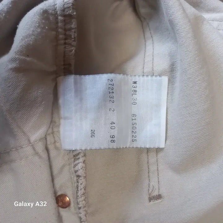 [BUNJANG] Levi's 615 Beige Denim Pants / levis 615 beige 36x30 orange tap