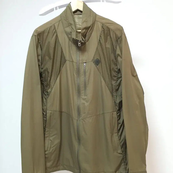 [BUNJANG] Kolon Sport Functional Windbreaker (Khaki) - Size 110 / 코오롱스포츠 기능성 바람막이 110사이즈 카키