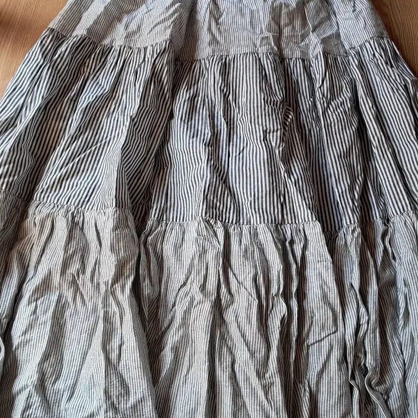 [BUNJANG] Floral Pleated Long Skirt / 잔꽃무늬 플리츠 롱 스커트