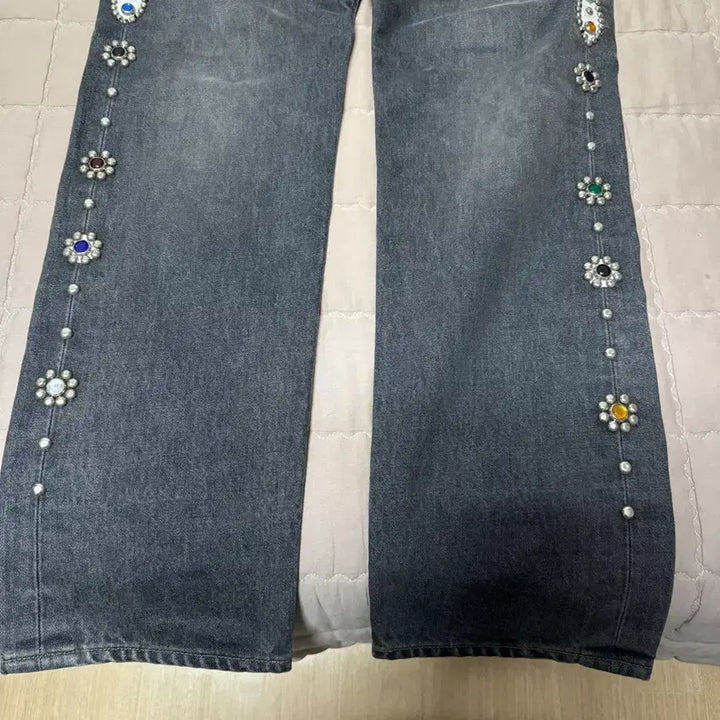 [BUNJANG] Capital Gemstone Black Jeans / 캐피탈 잼스톤 흑청 34 잼스톤