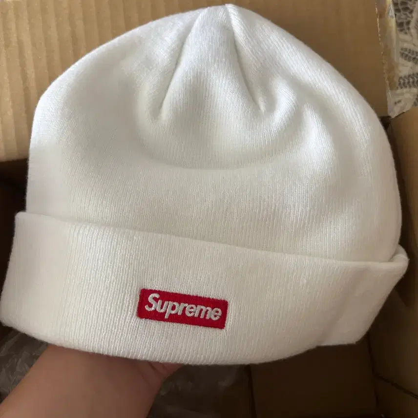 [BUNJANG] Supreme Icy S Logo Beanie White / 슈프림 아이시 S 로고 비니 화이트