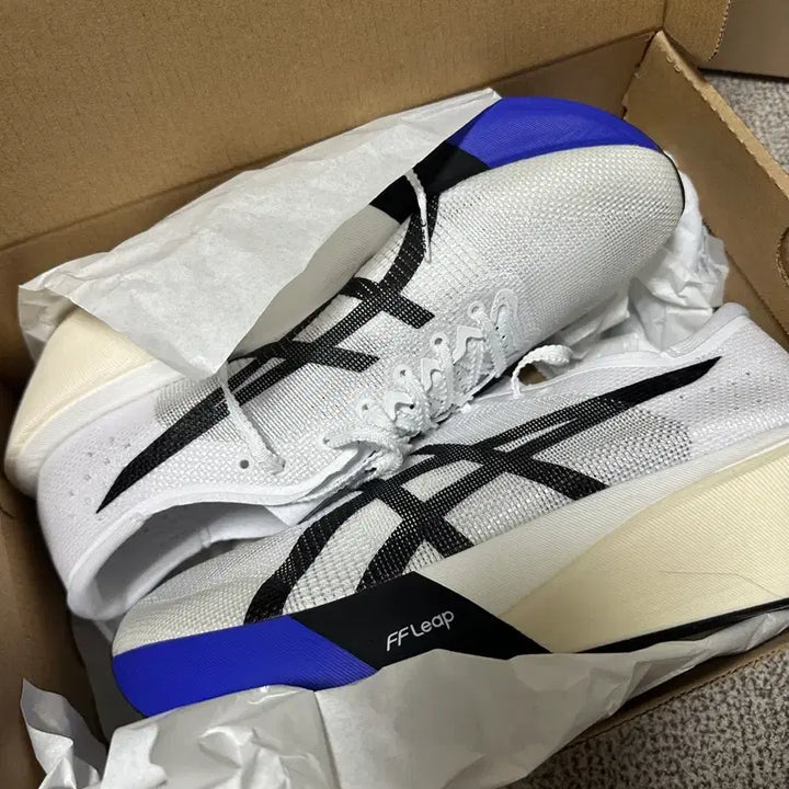 [BUNJANG] Asics Metaspeed Edge Tokyo Running Shoes / 아식스 메타스피드 엣지 도쿄 275